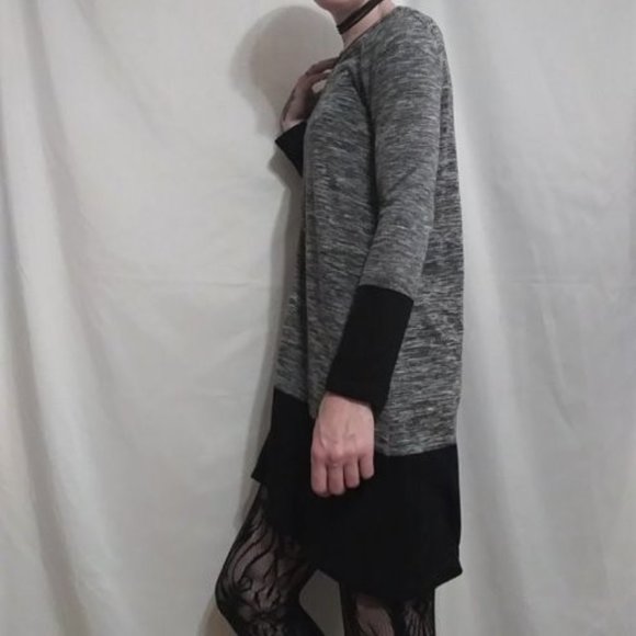 Long Sleeve Shift Dress - Picture 4 of 9